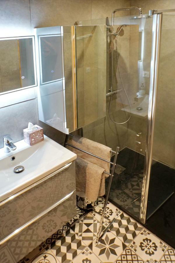 Chalet Hotel La Tuviere Bike Inn Saint-Jean-de-Maurienne Dış mekan fotoğraf
